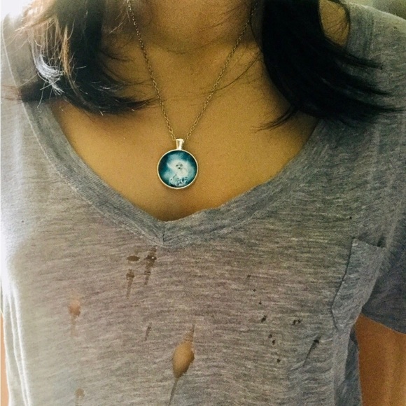 SNOW LEOPARD PENDANT - Picture 4 of 7